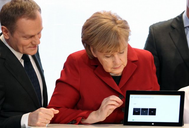 «Νέα γη» θεωρεί η Μέρκελ το Διαδίκτυο και γίνεται ανέκδοτο στο twitter